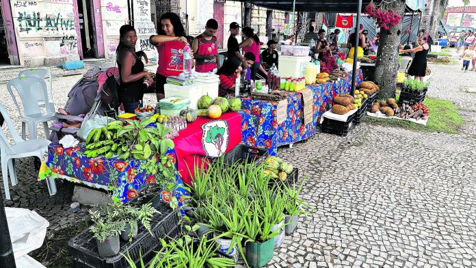 Feira da Reforma Agrária segue até hoje em São Brás