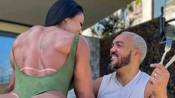 Gracyanne Barbosa quebra tabu e revela presente para Belo