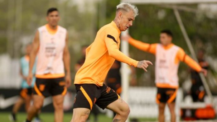 Concentrado, Corinthians quer esquecer jogos ruins da semana