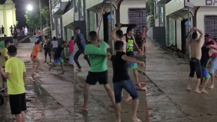 Vídeo: homens trocam socos e pauladas em rua em Cametá