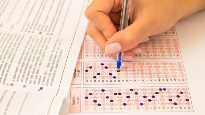 Governo anuncia quase 10 mil vagas em concursos públicos