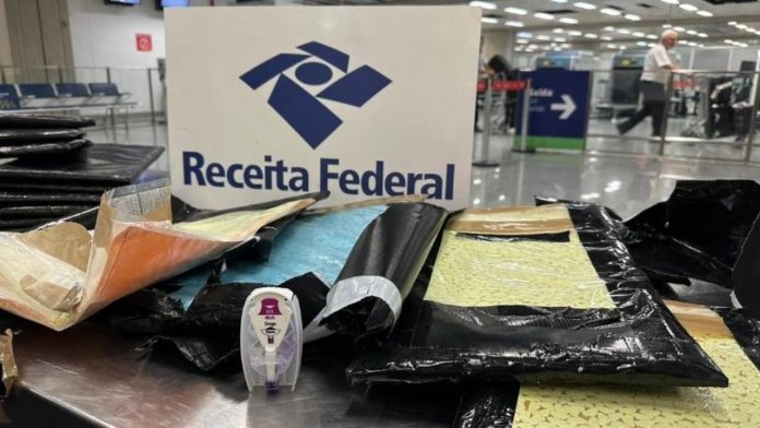 Mãe e filha são presas com droga avaliada em R$ 4,2 milhões