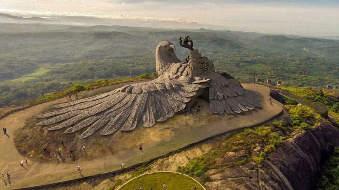 Maior estátua de pássaro do mundo viraliza na web
