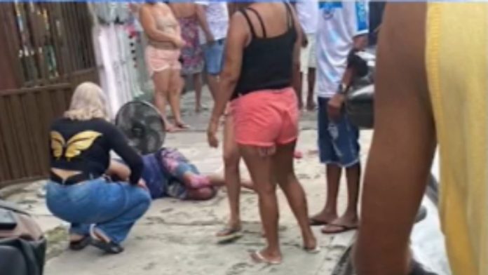 Idoso é atingido por descarga elétrica durante pintura