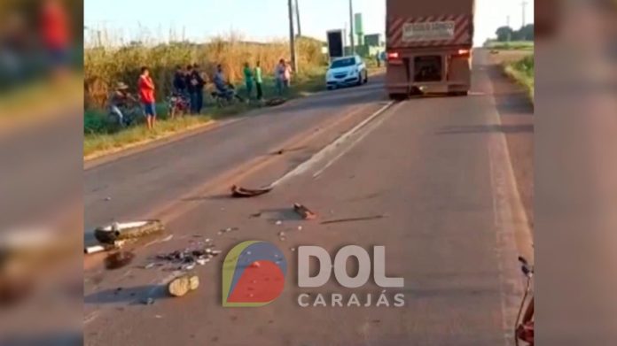 Colisão entre bicicleta, bitrem e moto deixa um morto em BR