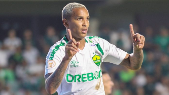 Cuiabá vence o Goiás e se livra da zona de rebaixamento