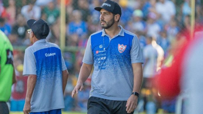 Mathaus Sodré  de ponto fora de casa em empate com a Tuna