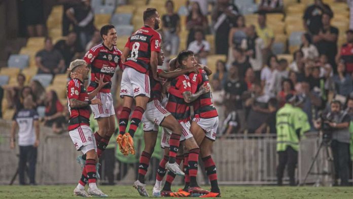 Flamengo vence Vasco por 4 a 1 com golaços no Maracanã