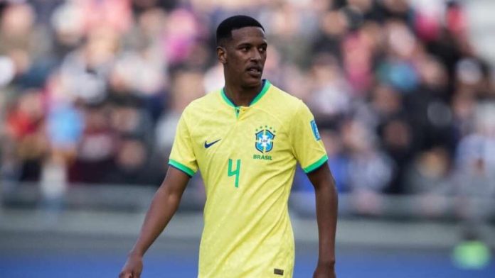Robert Renan é convocado para a Seleção na vaga de Nino