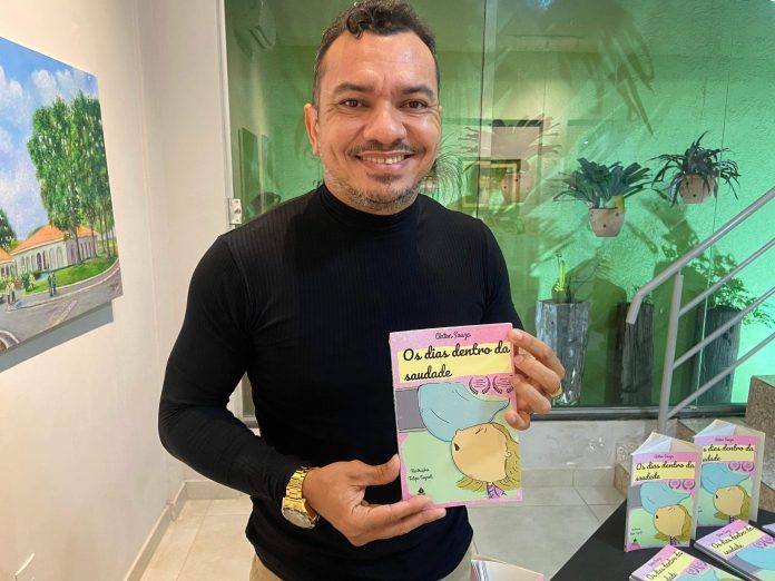Escritor Airton Souza lança seu 47º livro