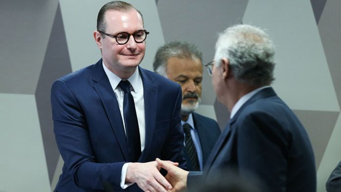 CCJ do Senado aprova indicação de Zanin para vaga no STF
