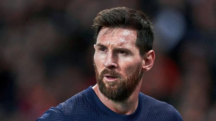 Paris Saint-Germain oficializa saída de Lionel Messi