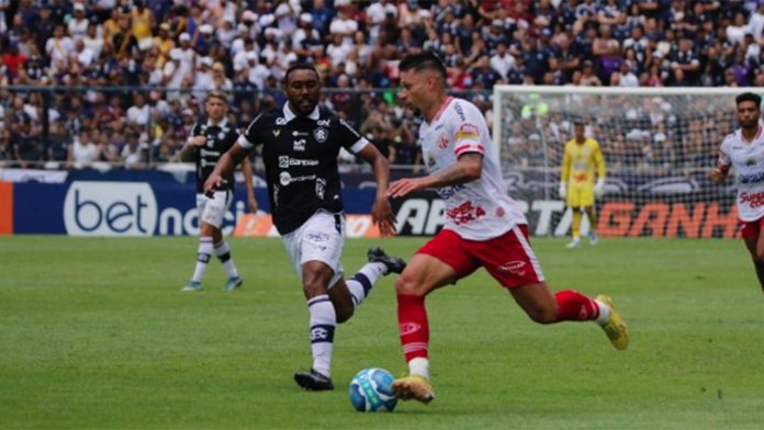 Vídeo: Clube do Remo empata, fica no Z4 e sai vaiado