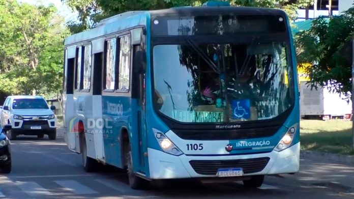 Marabaense espera mais de uma hora para pegar um ônibus
