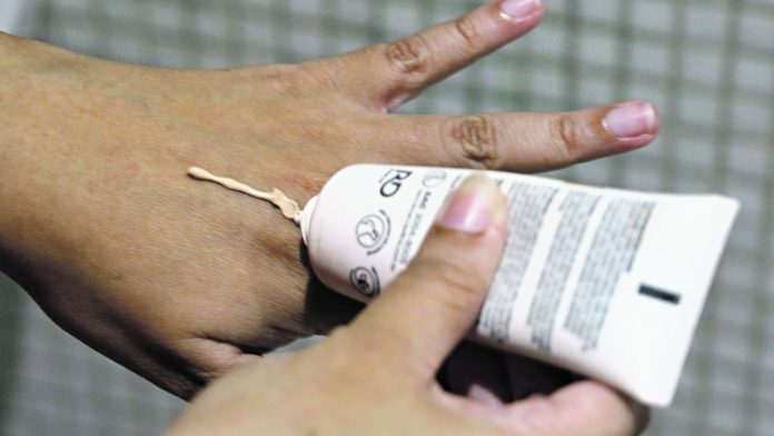 Haja quentura! Protetor solar é aliado para o dia a dia