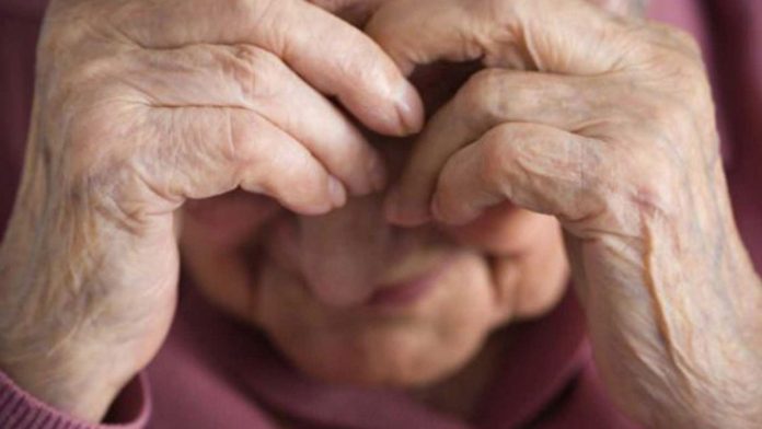 Bahia: genro estupra sogra de 90 anos, grava abuso e é preso