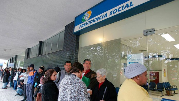 STF suspende processos da revisão da vida toda