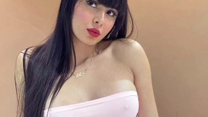 Juliana Bonde empina bumbum e questiona: