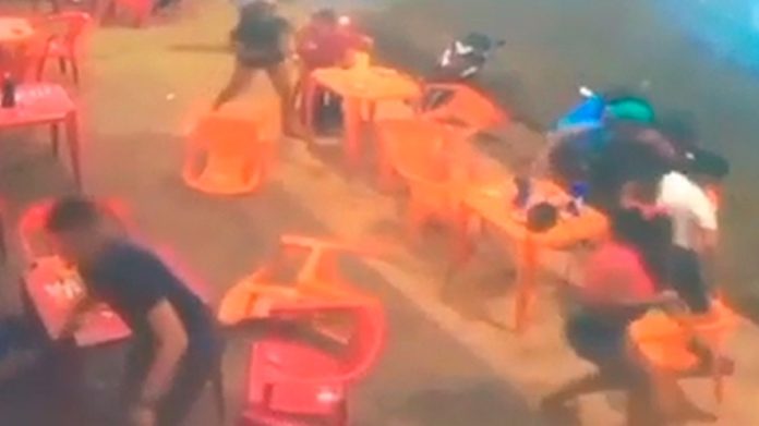 Vídeo: bandidos chegam atirando em distribuidora de bebidas