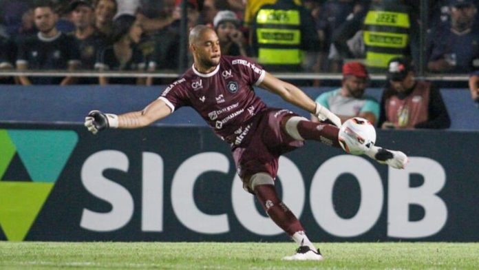 Zé Carlos exalta boa fase da defesa do Clube do Remo