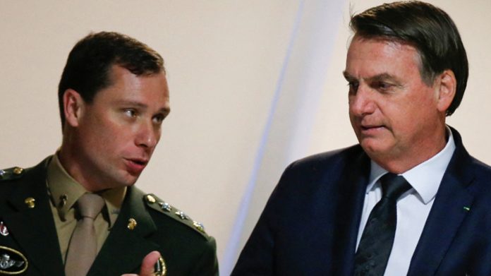 CPMI interroga ex-ajudante de Bolsonaro sobre 8 de janeiro