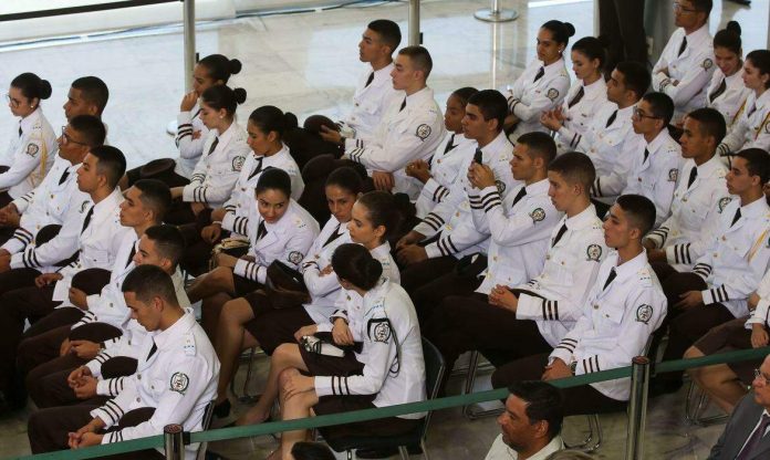 Escolas cívico-militares do Pará não fazem parte do Pecim e seguem em funcionamento