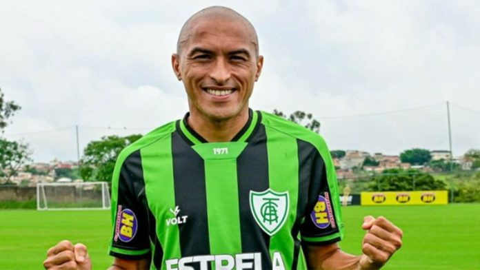 Paysandu confirma contrato com lateral citado em operação