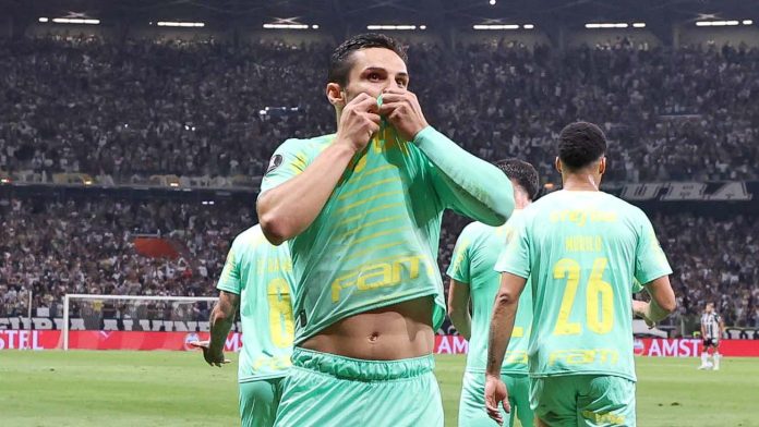Palmeiras vence Atlético-MG e abre vantagem na Libertadores