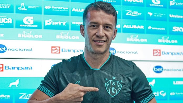 Meia Ronaldo afirma não chegar 100% fisicamente no Paysandu