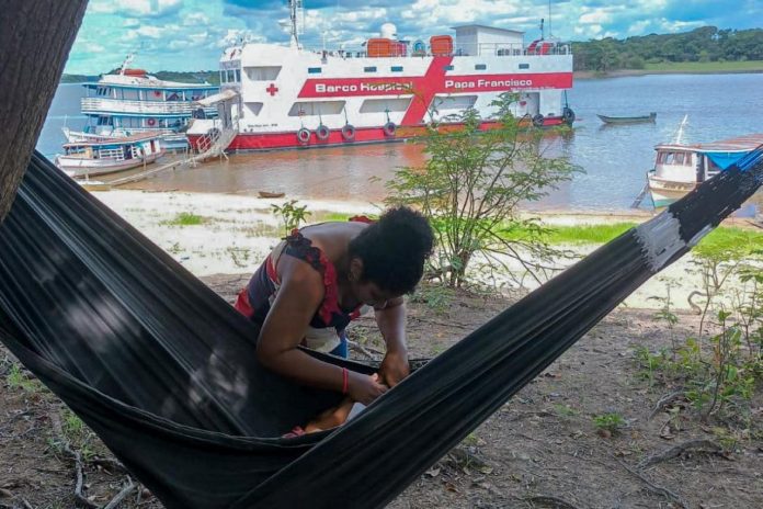 Barco Hospital Papa Francisco completa quatro anos levando saúde a comunidades ribeirinhas no Pará
