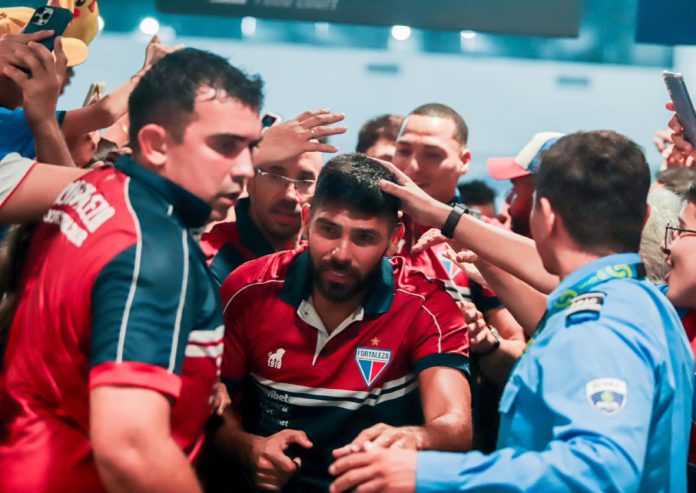 Torcida apoia Fortaleza antes da semifinal da Sul-Americana